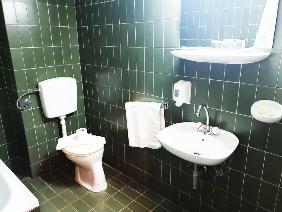 Hotel Sumadija Rafailovici Bečići Zewnętrze zdjęcie